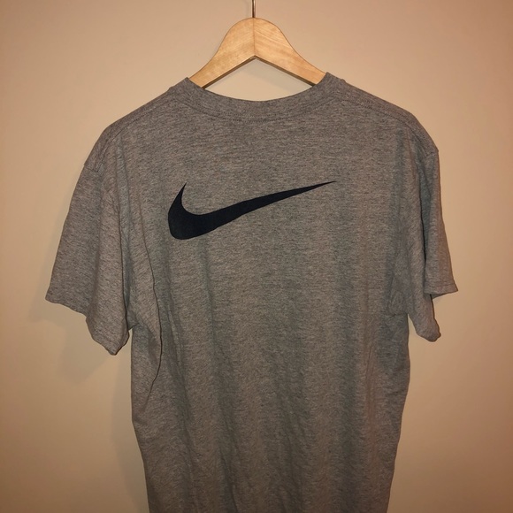 Vintage Nike Auburn basketball tshirt - Picture 2 of 2